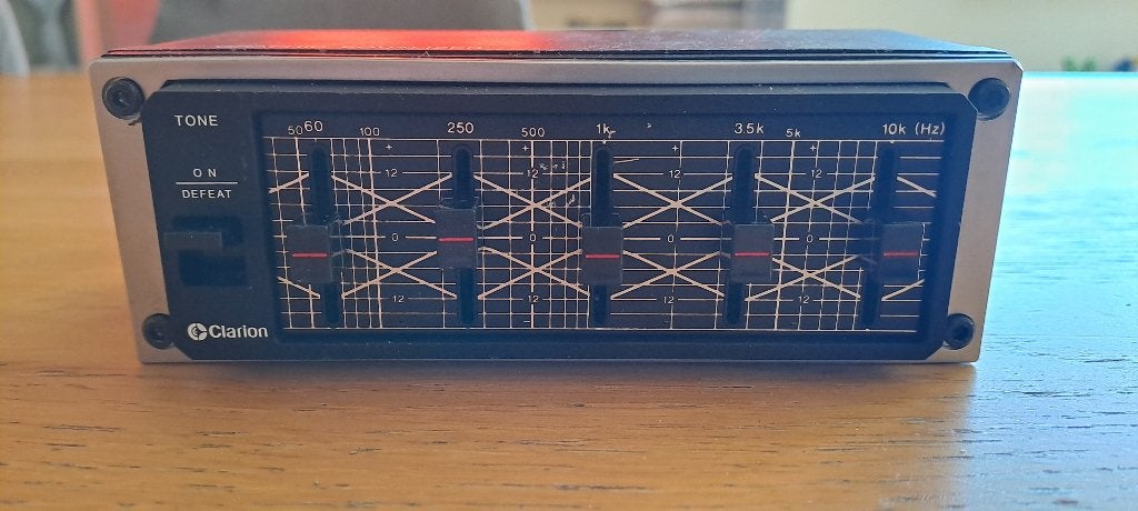 CLARION GE-501 Graphic Equalizer , 12V Compo Car Stereo, Autos : Divers, Autoradios, Enlèvement ou Envoi