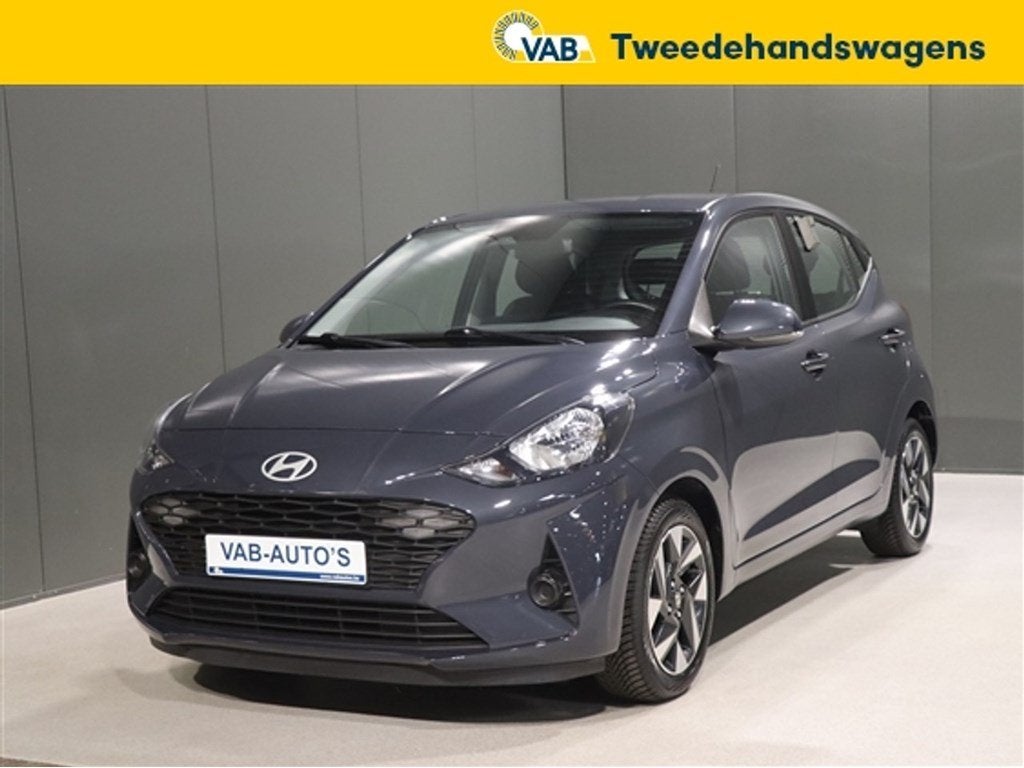 Hyundai i10   FIRST EDITION, 116 g/km, Zwart, Start-stop-systeem, https://public.car-pass.be/vhr/a62656b1-b231-419f-b6f4-e14e35813ab2