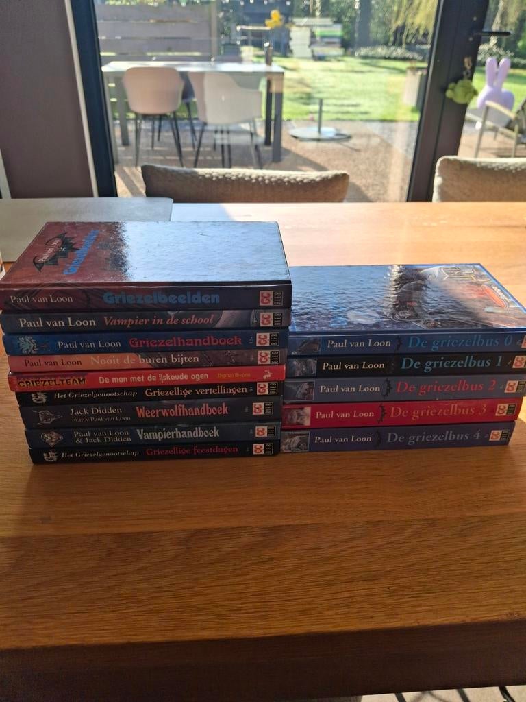 Lot kinderboeken 14 griezelverhalen en 1 het leven van, Boeken, Ophalen