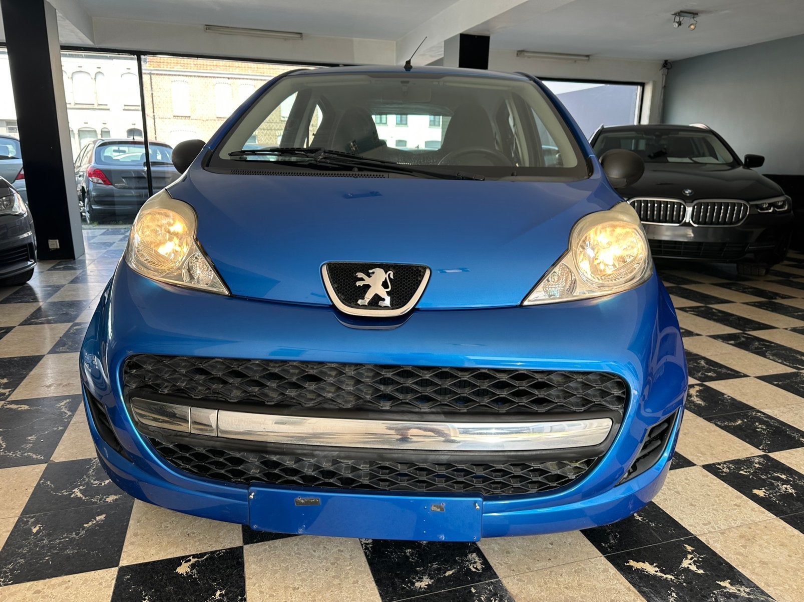 Peugeot 107 107 1.0i Tendance **58000 km**, Autos, Peugeot, Achat, Entreprise, Boîte manuelle, Noir