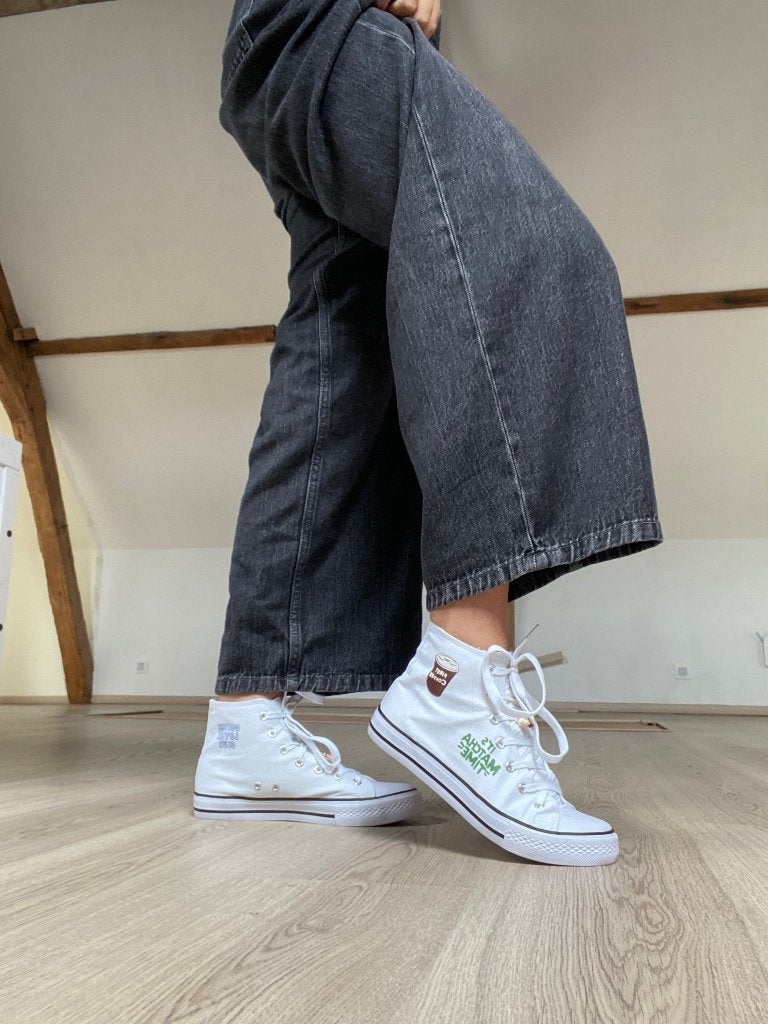 Witte schoen aanpassen, Kleding | Dames, Wit, Nieuw, Ophalen of Verzenden, Sneakers