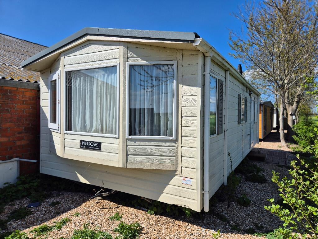 Chalet couleur bois 11 x 3,5 mètres, Jusqu'à 4
