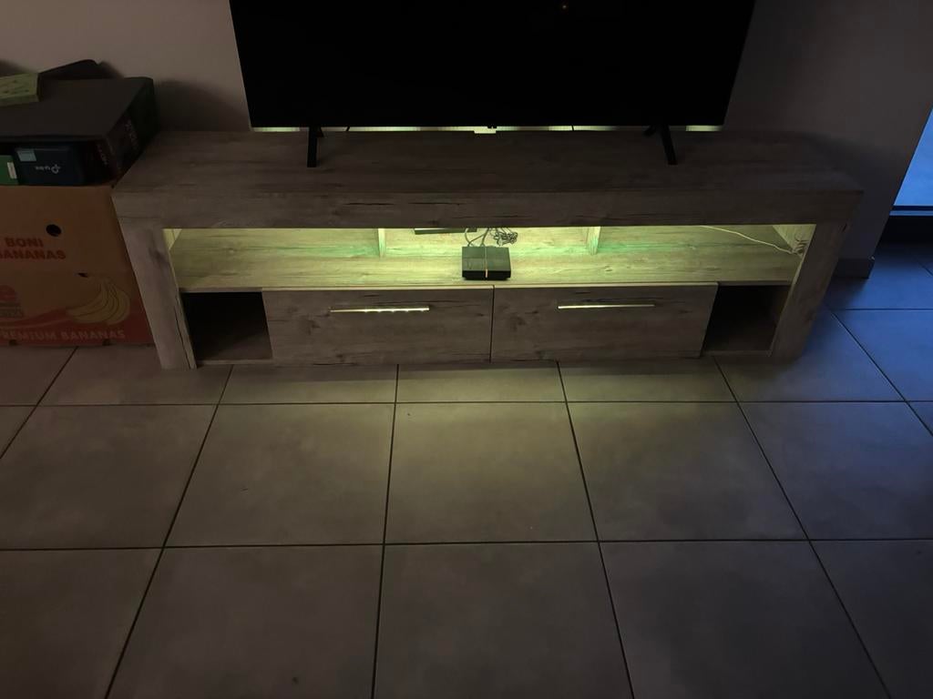 Mooi tv meubel, Ophalen
