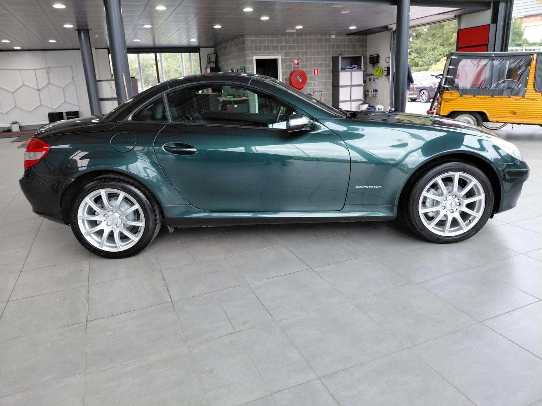 Mercedes-Benz SLK SLK200 SLK 200 Kompressor. UNIEKE KLEUR. A, Auto's, Mercedes-Benz, Automaat, Achterwielaandrijving, Gebruikt