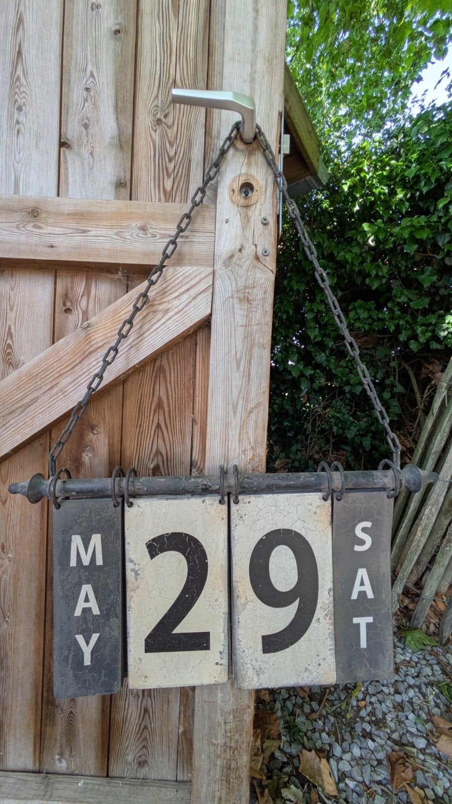 Calendrier en métal, Enlèvement, Métal