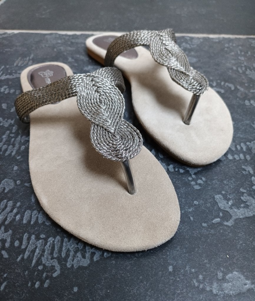 Teenslippers - Maluo - zilver - maat 39 (nieuw), Kleding | Dames, Slippers, Verzenden, Nieuw, Maluo