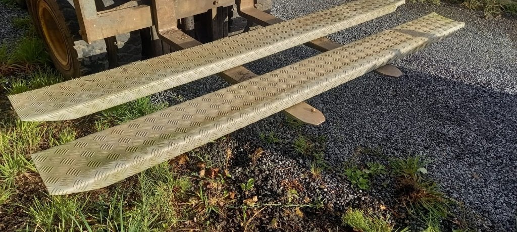 Aluminum oprijrampen, Ophalen