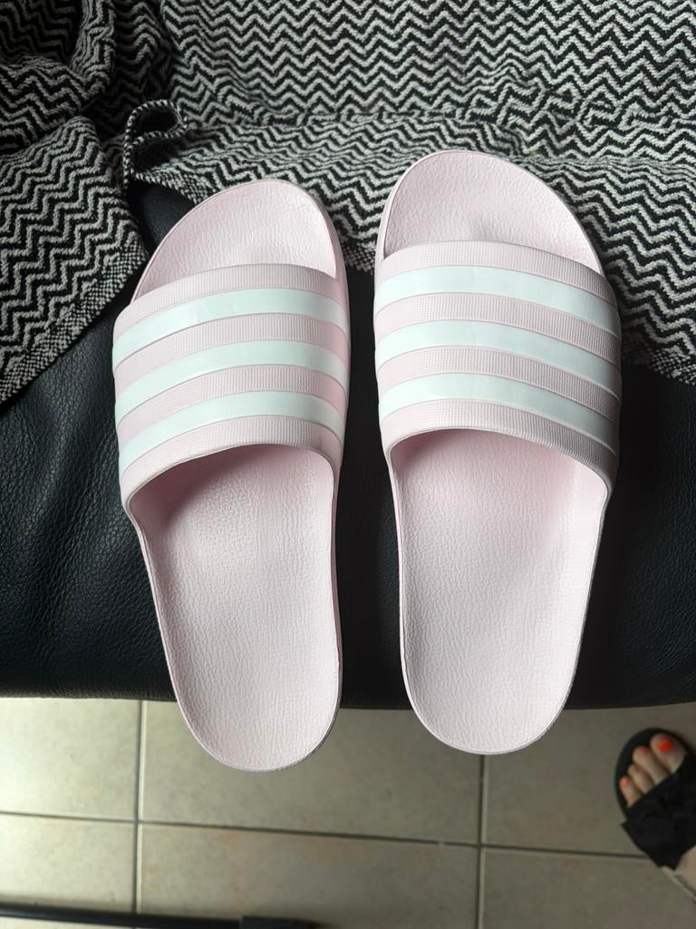 Adidas aqua badslippers roze NIEUW, Nieuw, Roze, Ophalen, Slippers