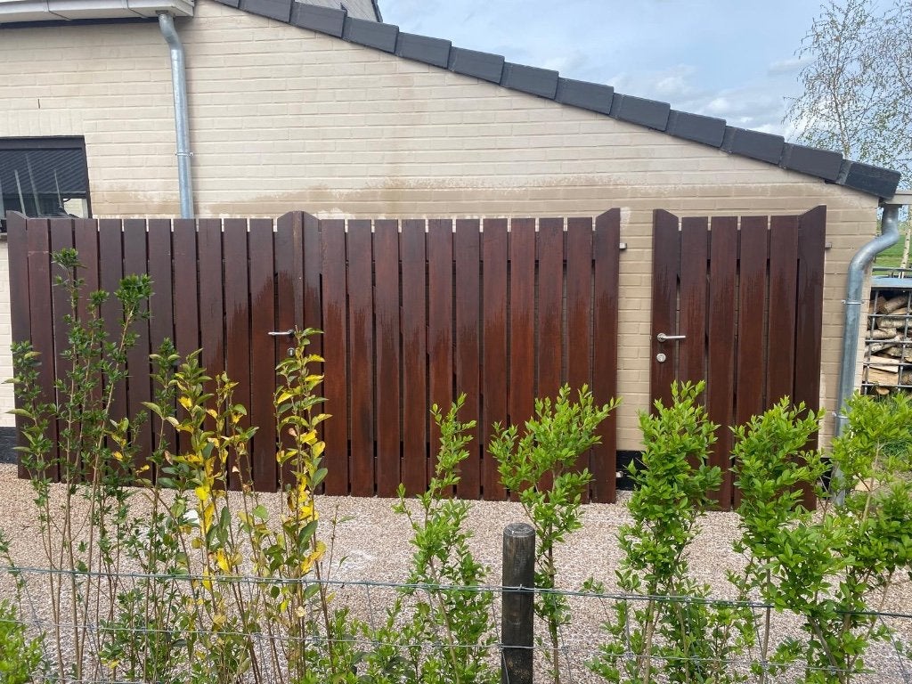 Poort in massief hardhout met deur in  ZEER GOEDE  STAAT, Ophalen, Gebruikt, 150 tot 200 cm, Hout