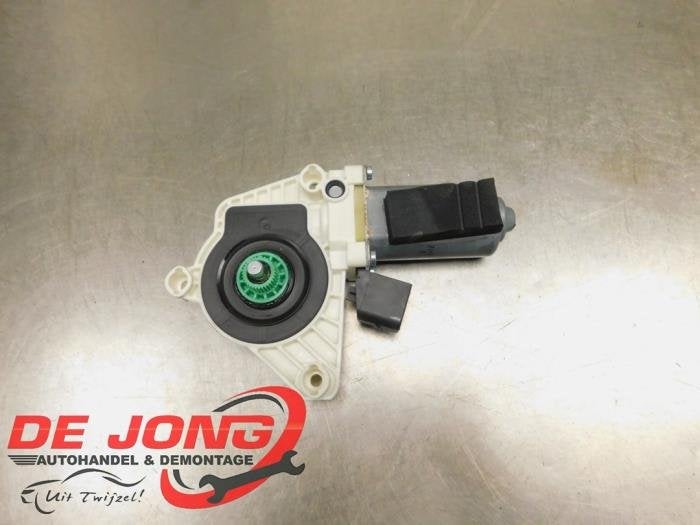 Moteur de vitre portière d'un Mercedes CLA, 3 mois de garantie, Utilisé, -, -