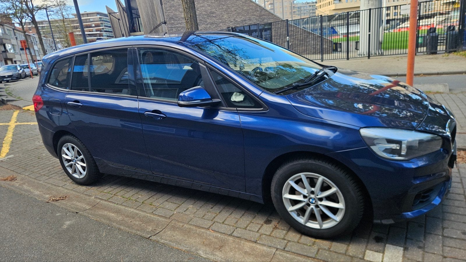 Bmw 216d 2016 7 zitplaats manual, Auto's, Euro 6, Blauw, 7 zetels, Diesel