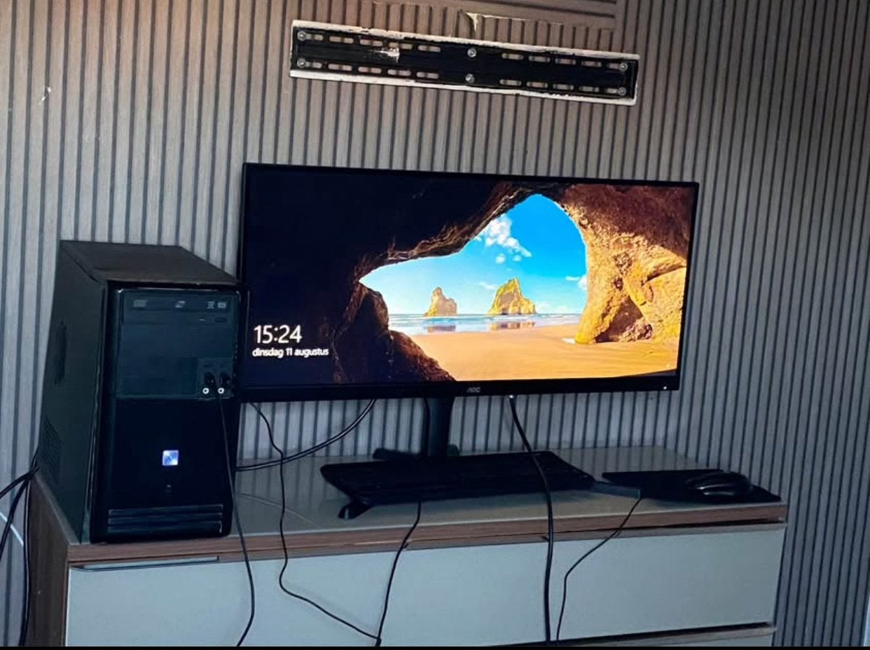 AOC Gaming Monitor Desktop PC, Huis en Inrichting, Ophalen of Verzenden, Zo goed als nieuw