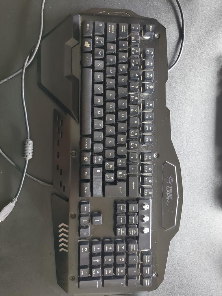 Mechanisch Trust Gaming toetsenbord 100% met RGB van STAAL., Computers en Software, Ophalen, Trust Gaming, Gaming toetsenbord