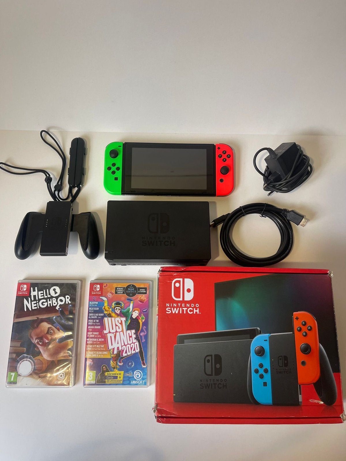 Pack complet Nintendo Switch V2 + 2 jeux + extras, Consoles de jeu & Jeux vidéo, Consoles de jeu | Nintendo Switch, Comme neuf