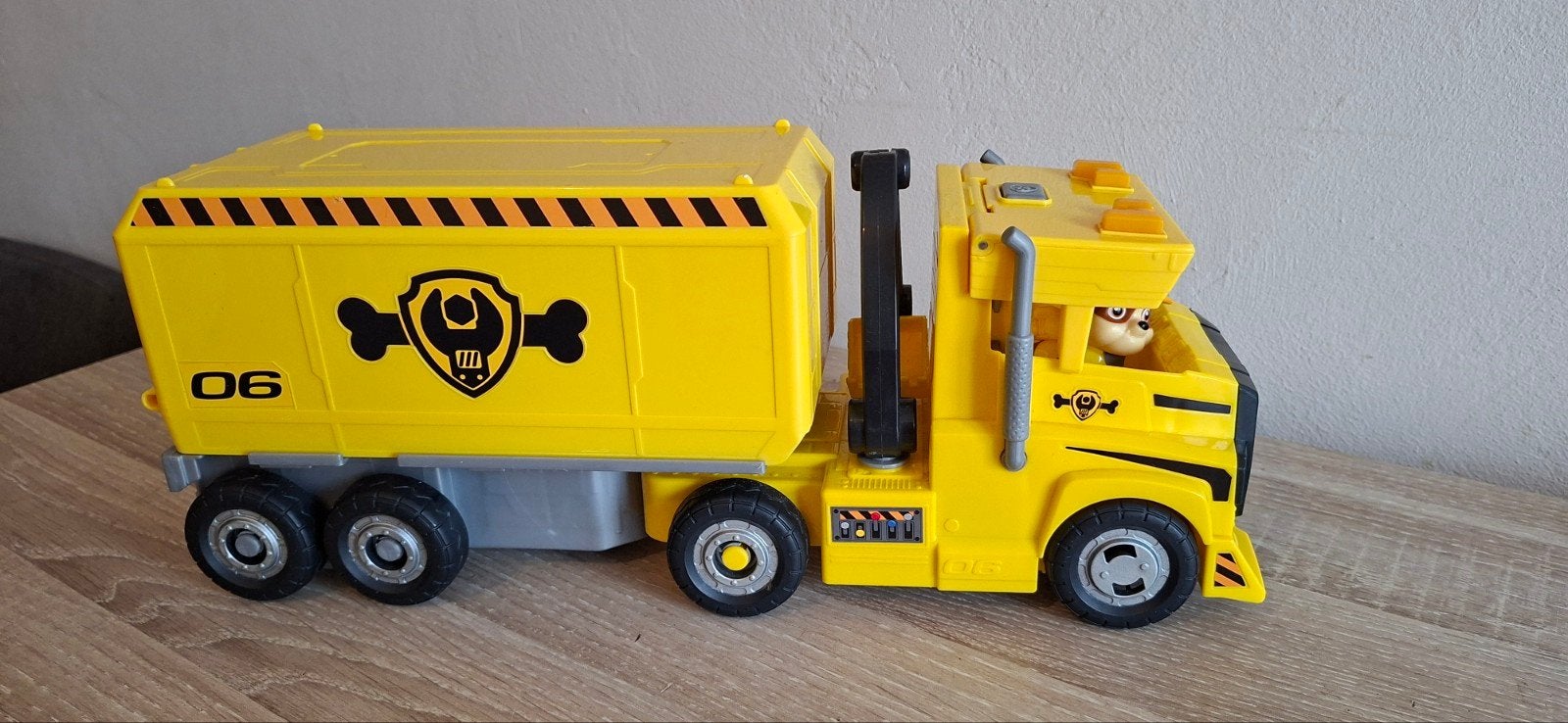 Camion ruben pat patrouille, Enlèvement