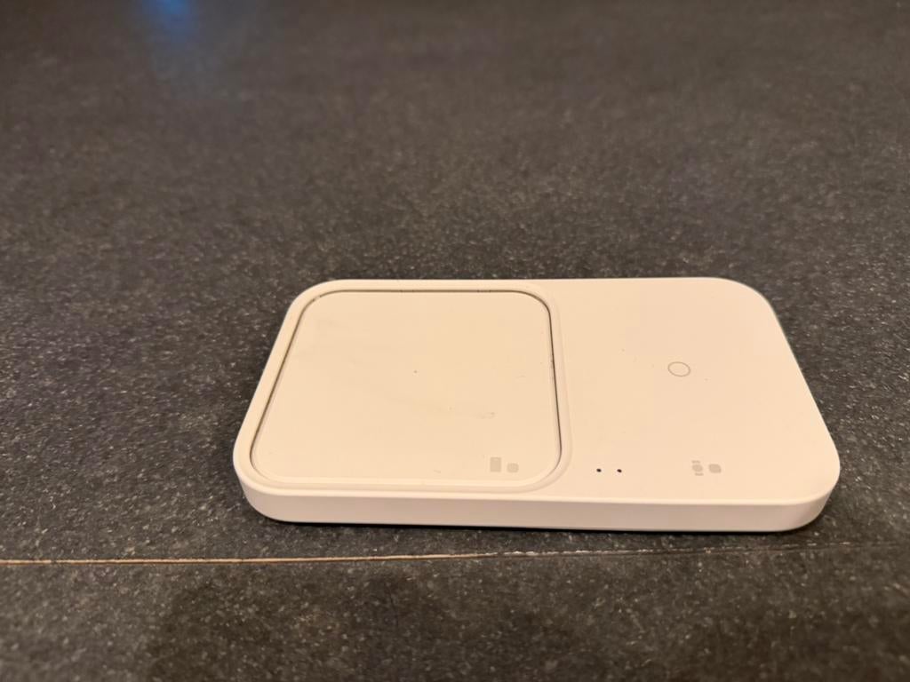 Samsung wireless charge pad DUO, Telecommunicatie, Mobiele telefoons | Telefoon-opladers, Ophalen of Verzenden, Zo goed als nieuw