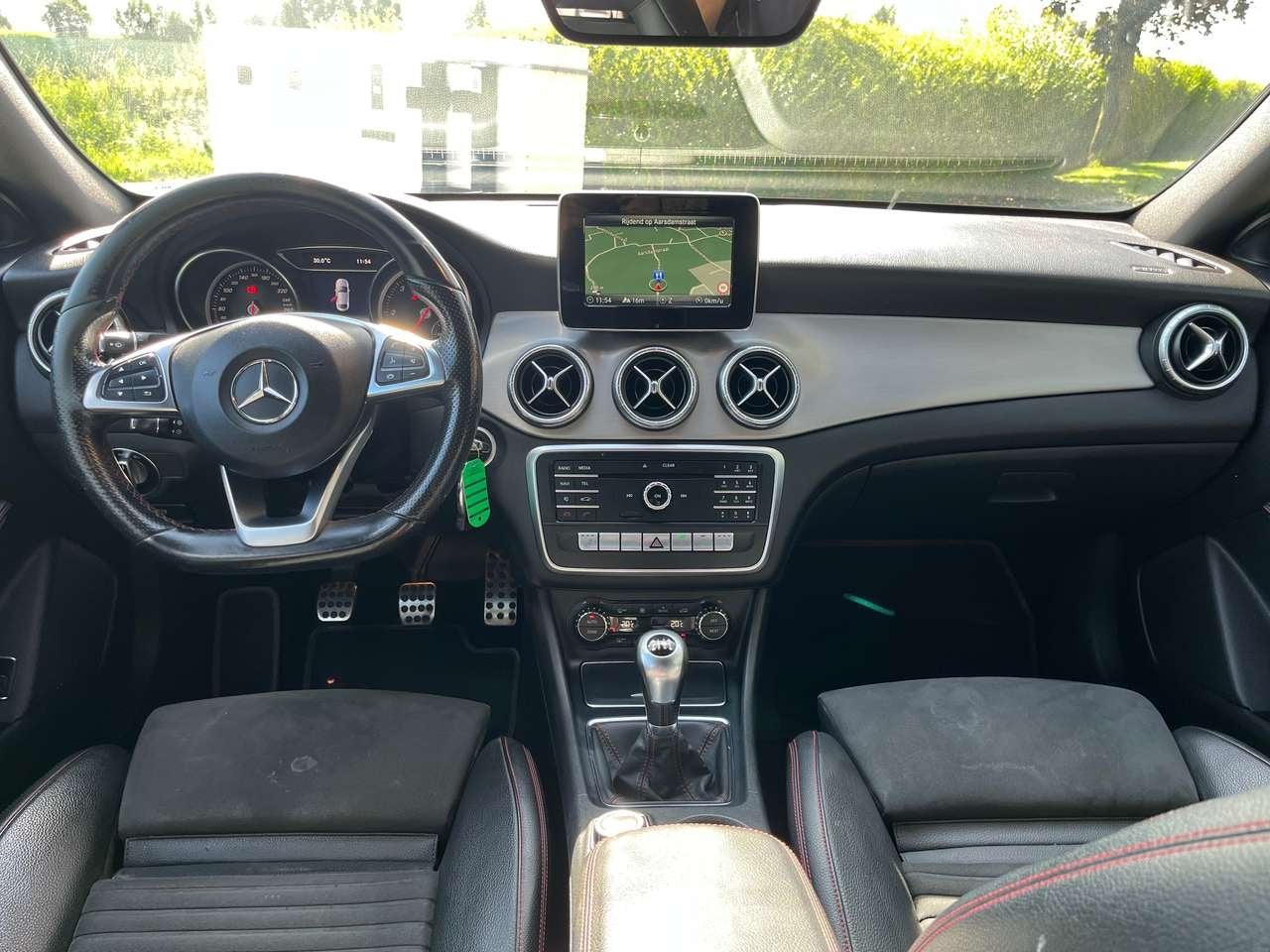 Mercedes-Benz CLA 200 d AMG Pack/Alcantara/Navi/PDC/Clima/C, Autos, Mercedes-Benz, CLA, Achat, 4 portes, Entreprise