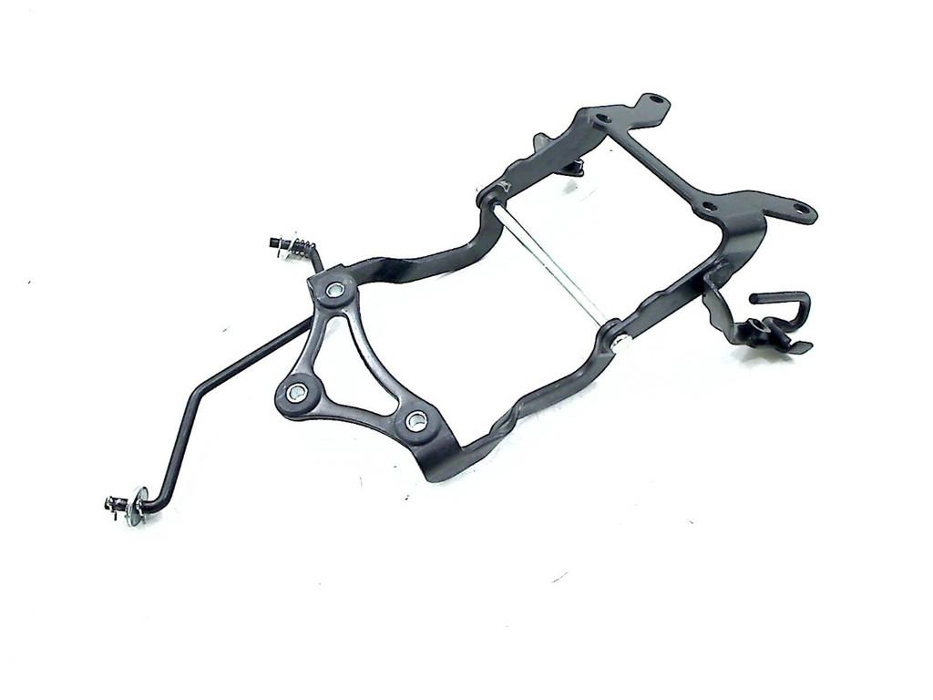 CARENAGE SUPPORT (UPPER) Honda NC 750 X 2021- (01-2021/-), Dhr. S. di Majo, Utilisé, Info@cama-motorparts.nl, P.J. Troelstraweg 8 8
3144 CX  MAASSLUIS, NL