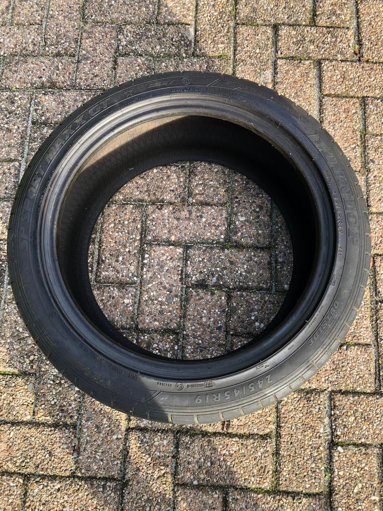 1 X Dunlop Sportmaxx GT245/45/R19 Runflat étoilé, 245 mm, Pneus été, Pneu(s), Utilisé