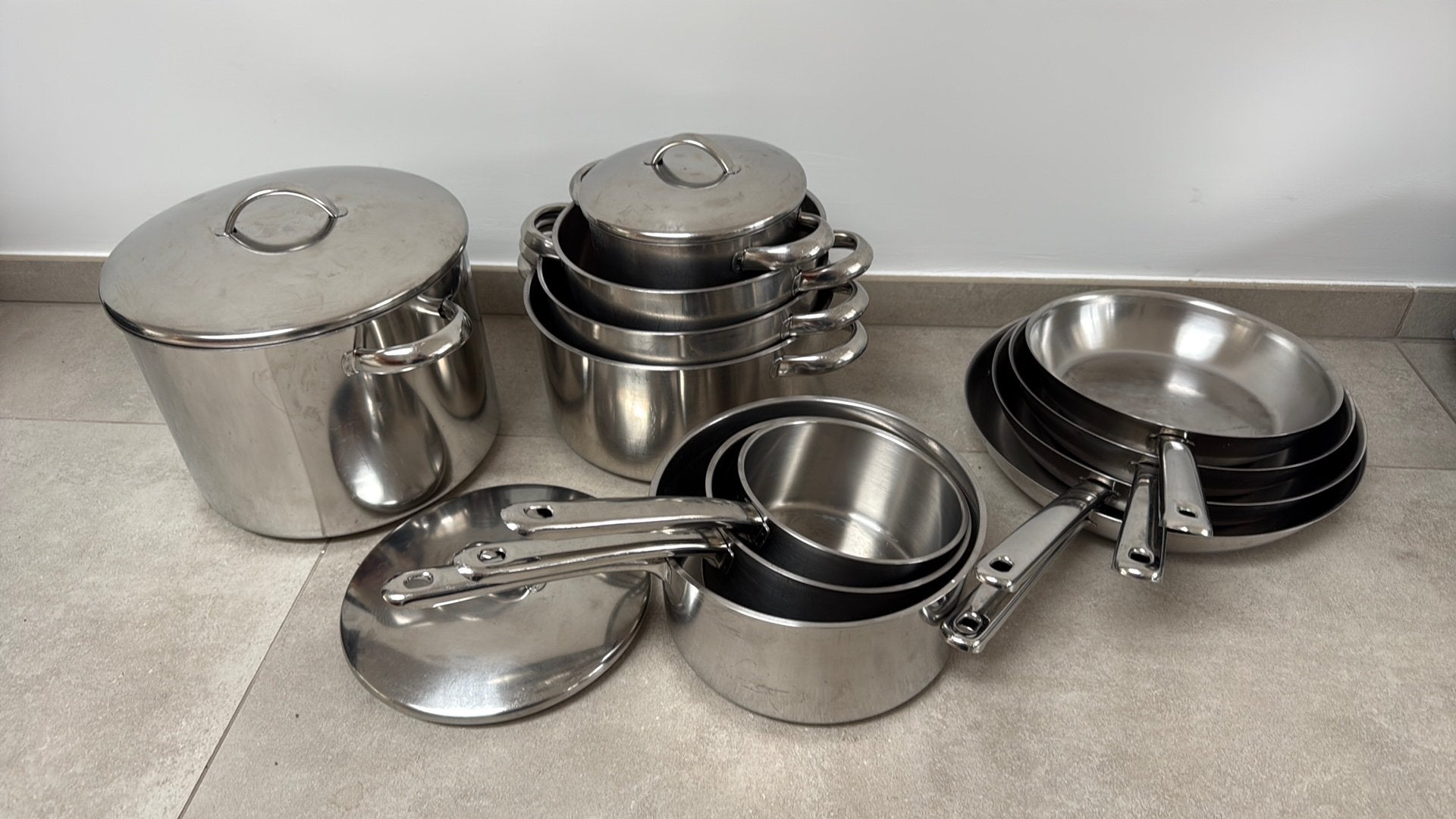 Lot de 12 casseroles et poeles silvinox demeyere, Enlèvement, Utilisé, Demeyere