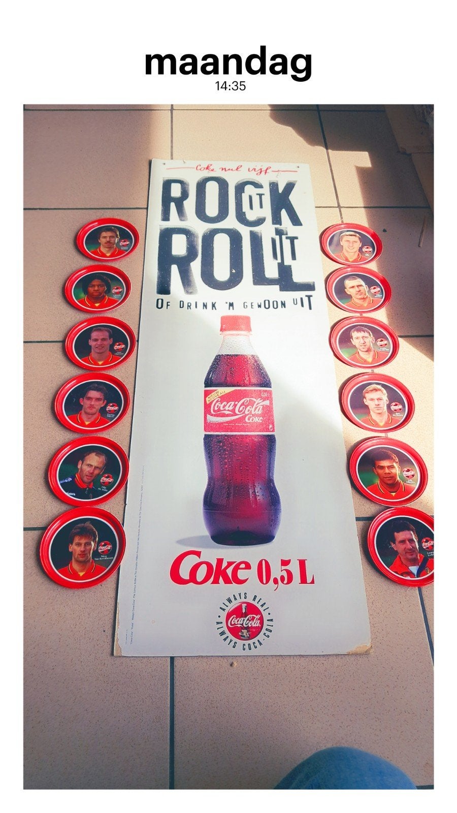 reclame Coca-Cola 1995 en 12 onderleggers oud Voetballers, Verzamelen, Ophalen of Verzenden, Gebruikt, Reclamebord
