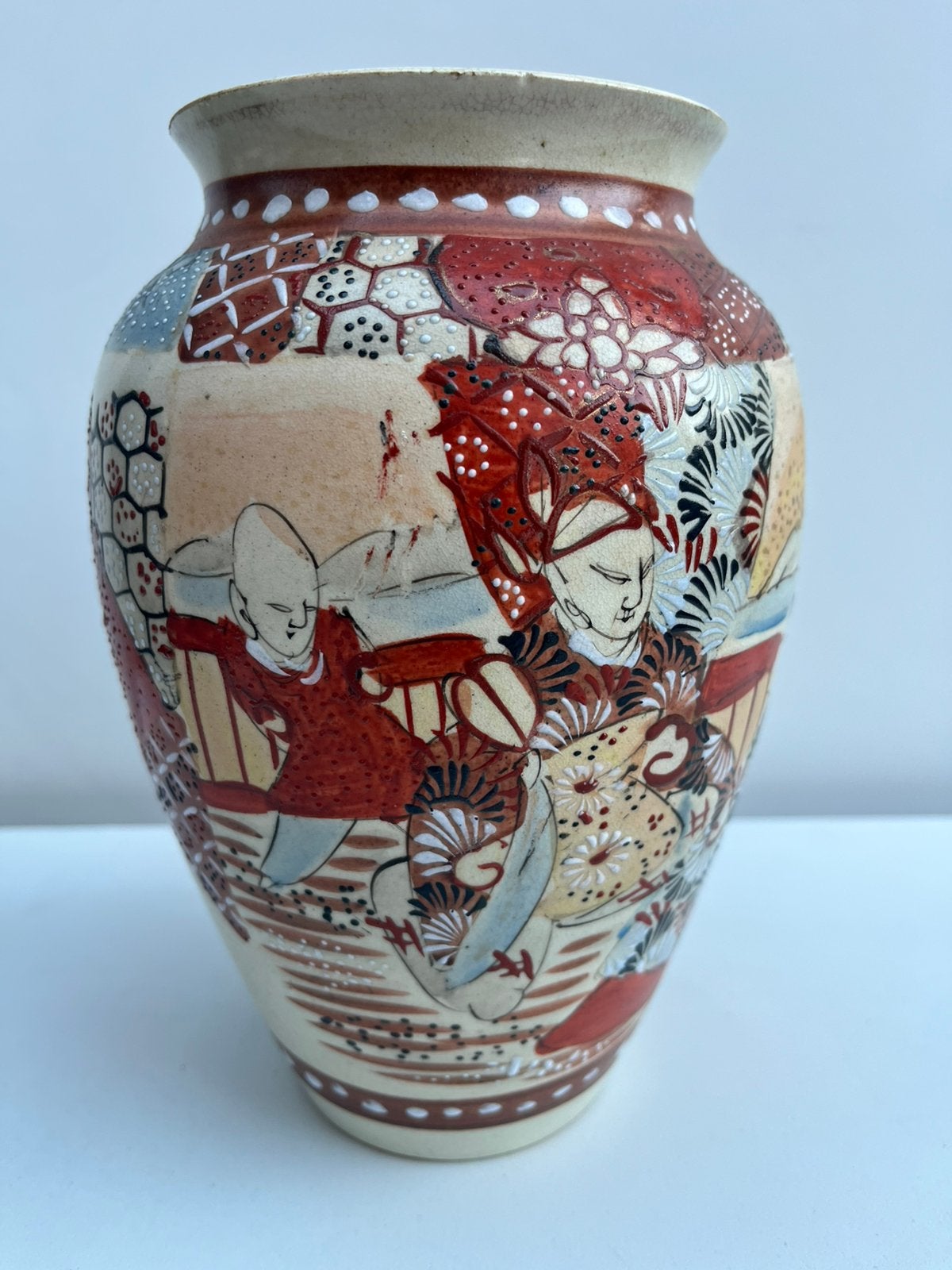 Satsuma Moriage Vaas 25cm Japan Geisha Samoerai 3D, Antiek en Kunst, Ophalen of Verzenden