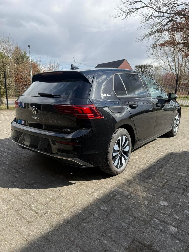 Vw Golf 8.5 1.5 eTSI 110Kw 6/2025 Automaat, Auto's, Stof, 1498 cc, Zwart, Berline
