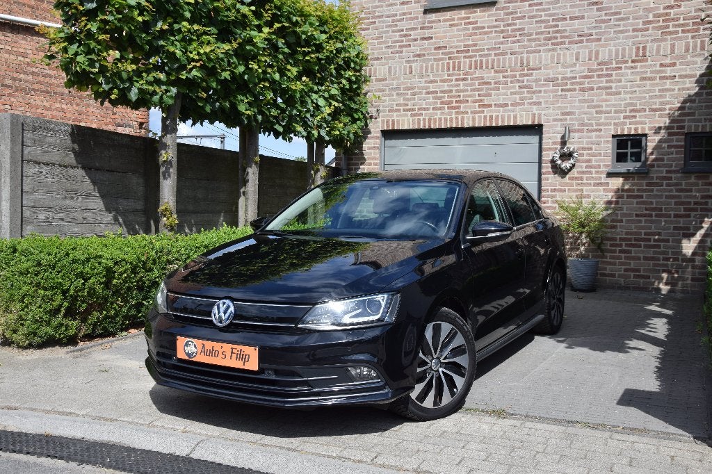 UNIEKE VOLKSWAGEN JETTA HYBRID MET 89.000KM!!!, Auto's, Volkswagen, Stof, 4 cilinders, Zwart, 5 deurs