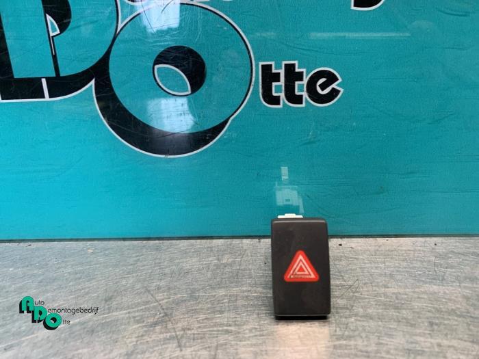 Commutateur éclairage d'urgence d'un Volkswagen Golf (Golf, Autos : Pièces & Accessoires, Volkswagen, -, 3 mois de garantie, Utilisé