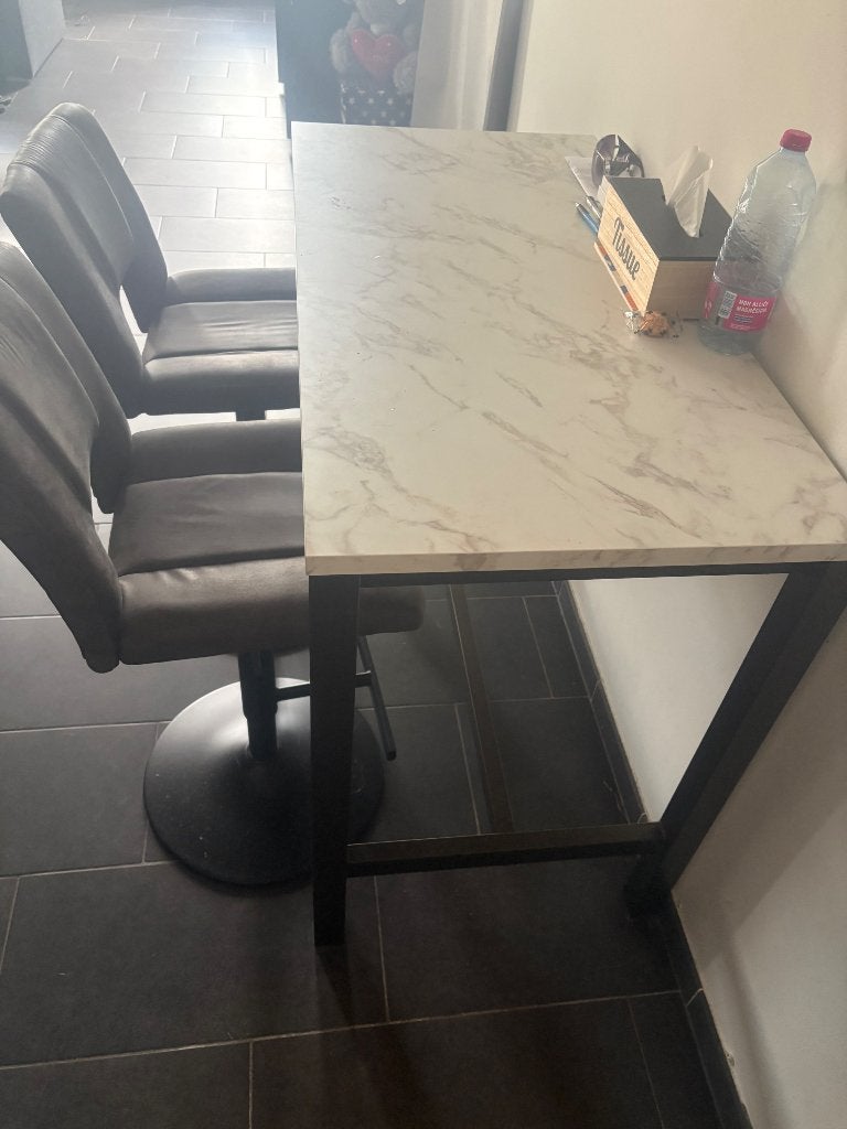 Tafel met 2 barkrukken, Huis en Inrichting, Tafels | Eettafels, Ophalen, Zo goed als nieuw