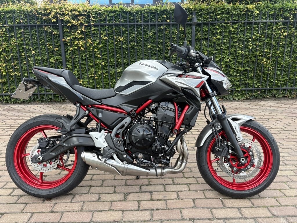 Kawasaki Z 650, 2 cilinders, Motorrijbewijs A, Meer dan 35 kW, ABS