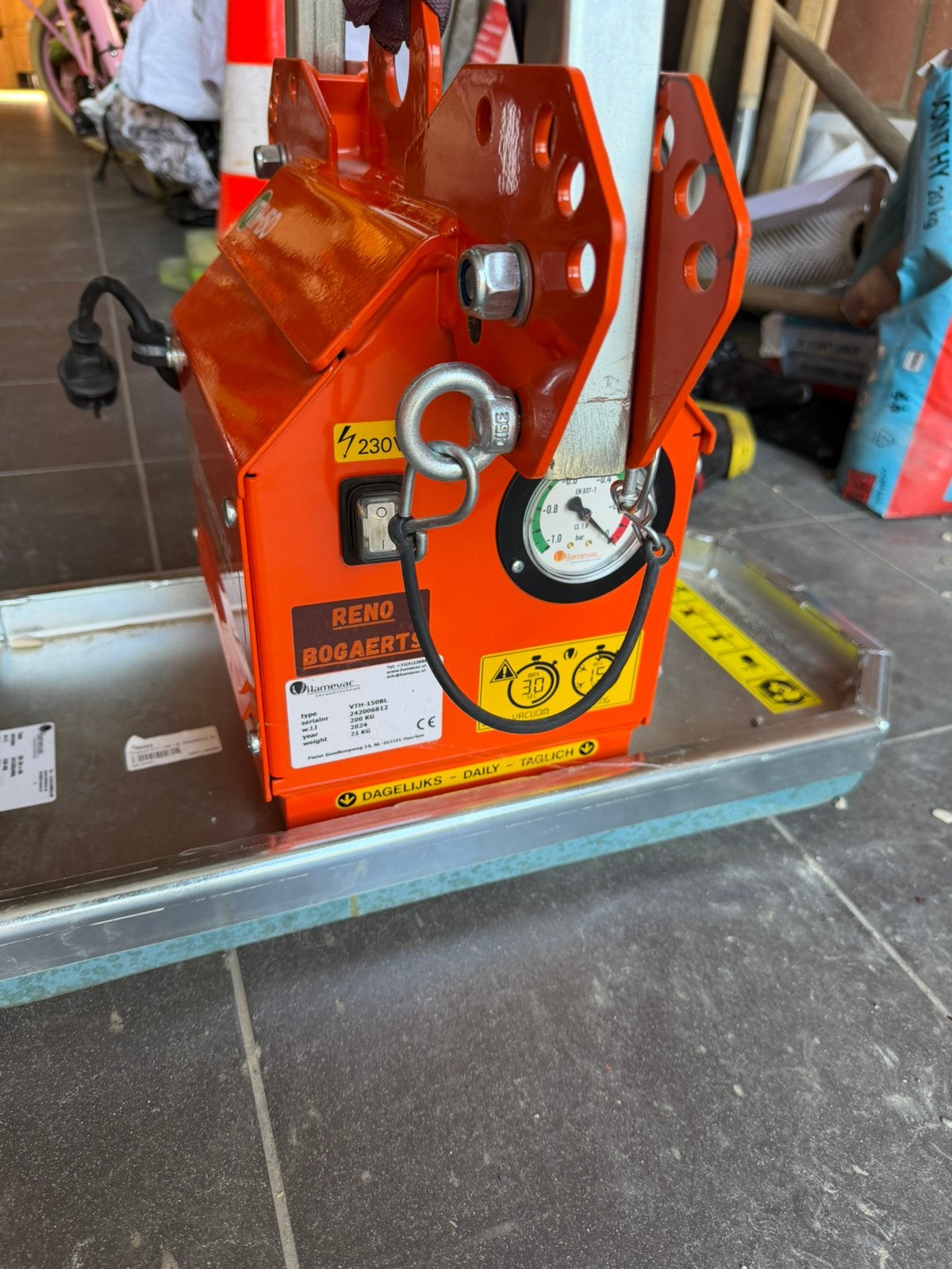 Tegelzuiger tot 200kg, Ophalen, Zo goed als nieuw