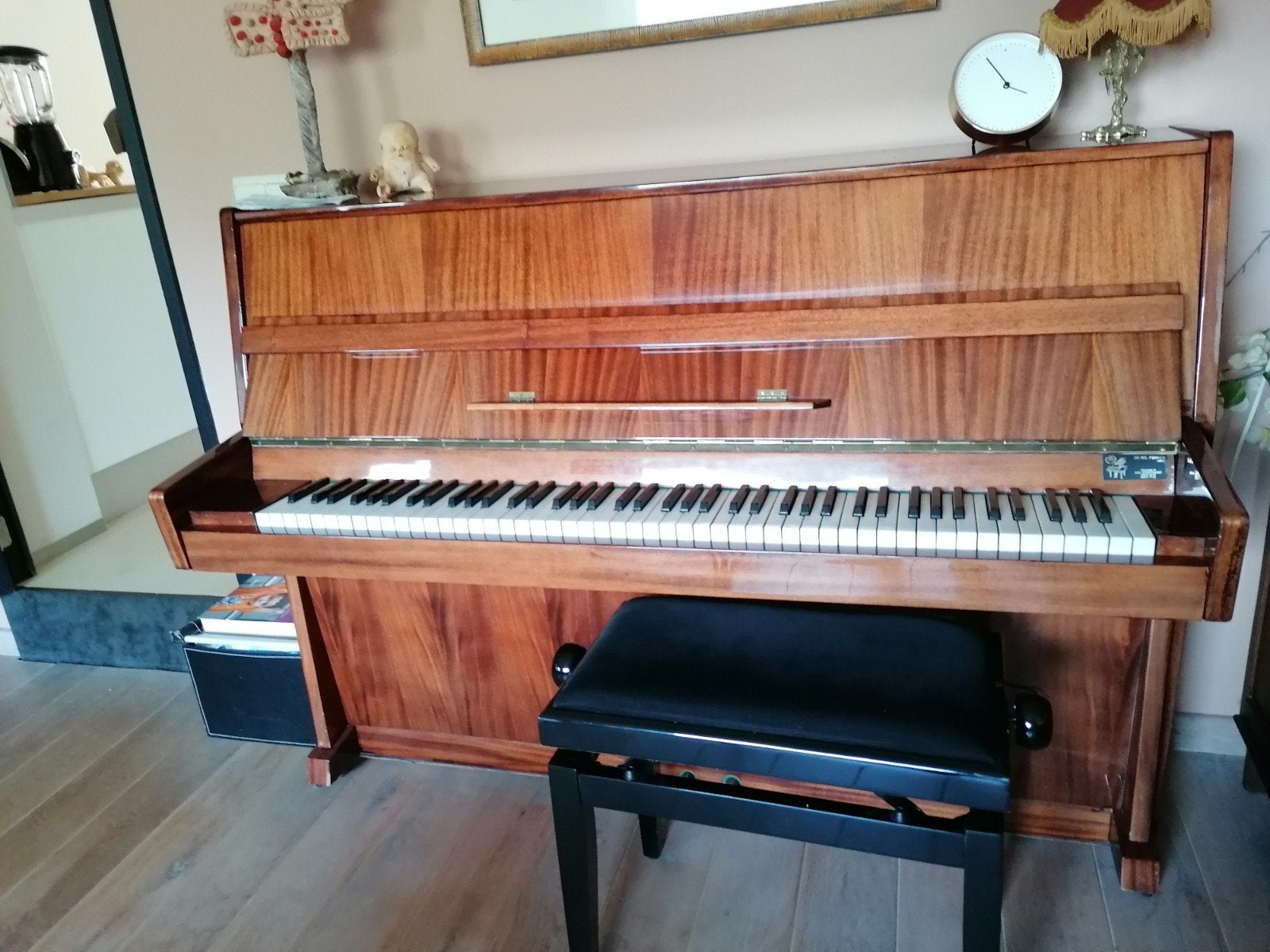 piano buffet, bois d'acajou,, Musique & Instruments, Brillant, Brun, Enlèvement, Utilisé