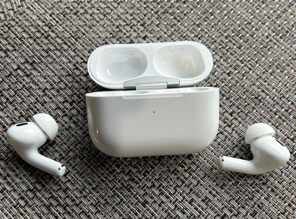 Airpods pro 2 letterlijk ongebruikt, Enlèvement, Comme neuf