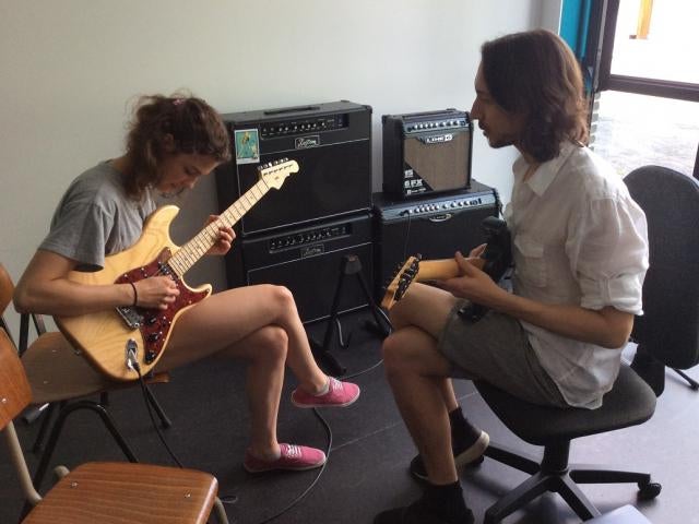Gitaar en ukulele lessen voor beginners en gevorderden., Privéles, Tokkelinstrumenten