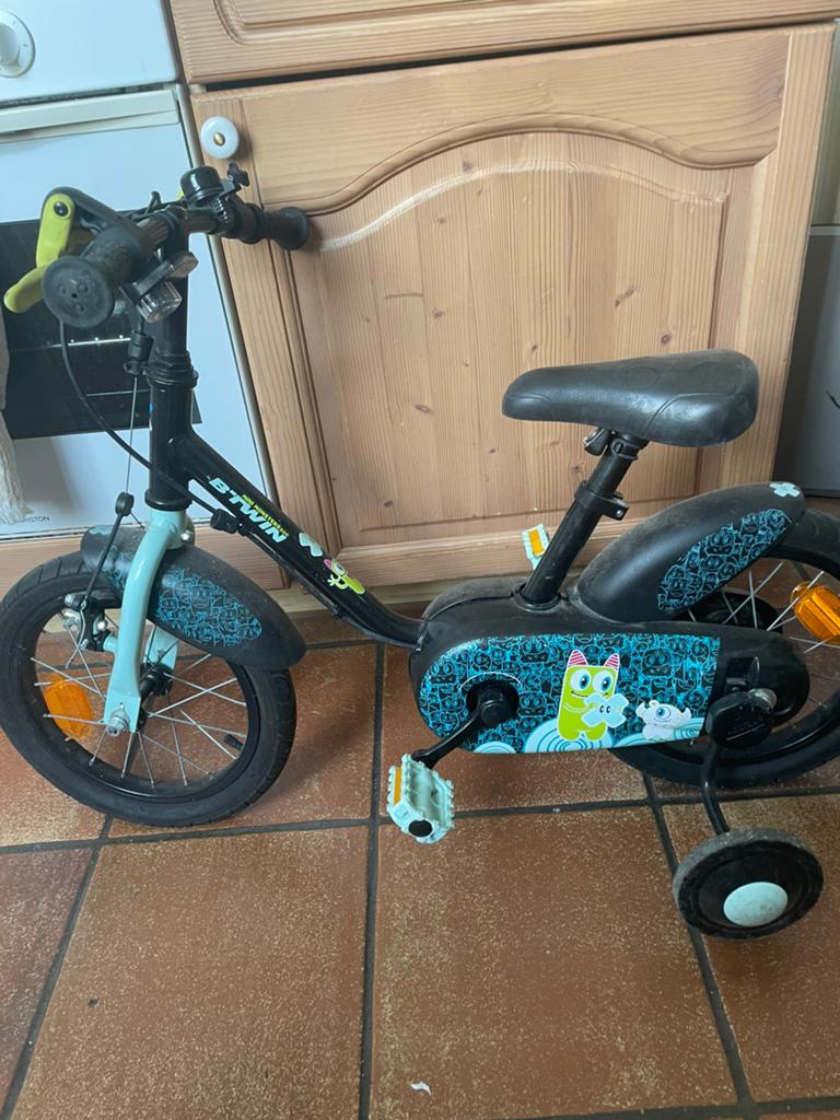 Vélo enfant BTWIN 12 pouces avec roulettes, Enlèvement, Comme neuf