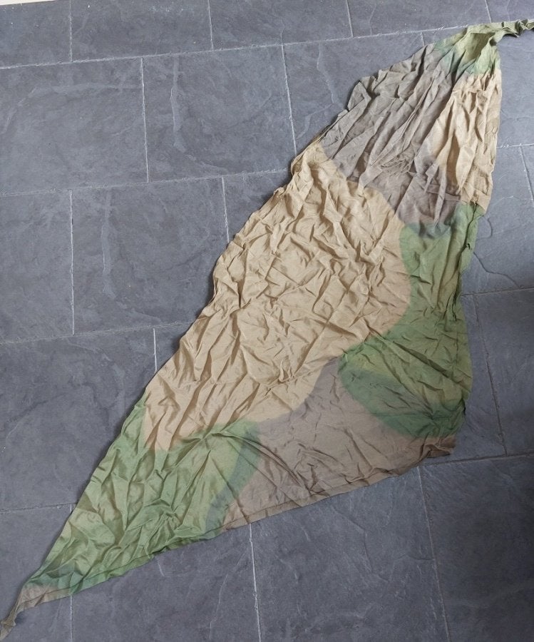 Fallschirmjäger sjaal - origineel stuk FJ camo-parachute WW2, Ophalen of Verzenden, Landmacht, Overige typen