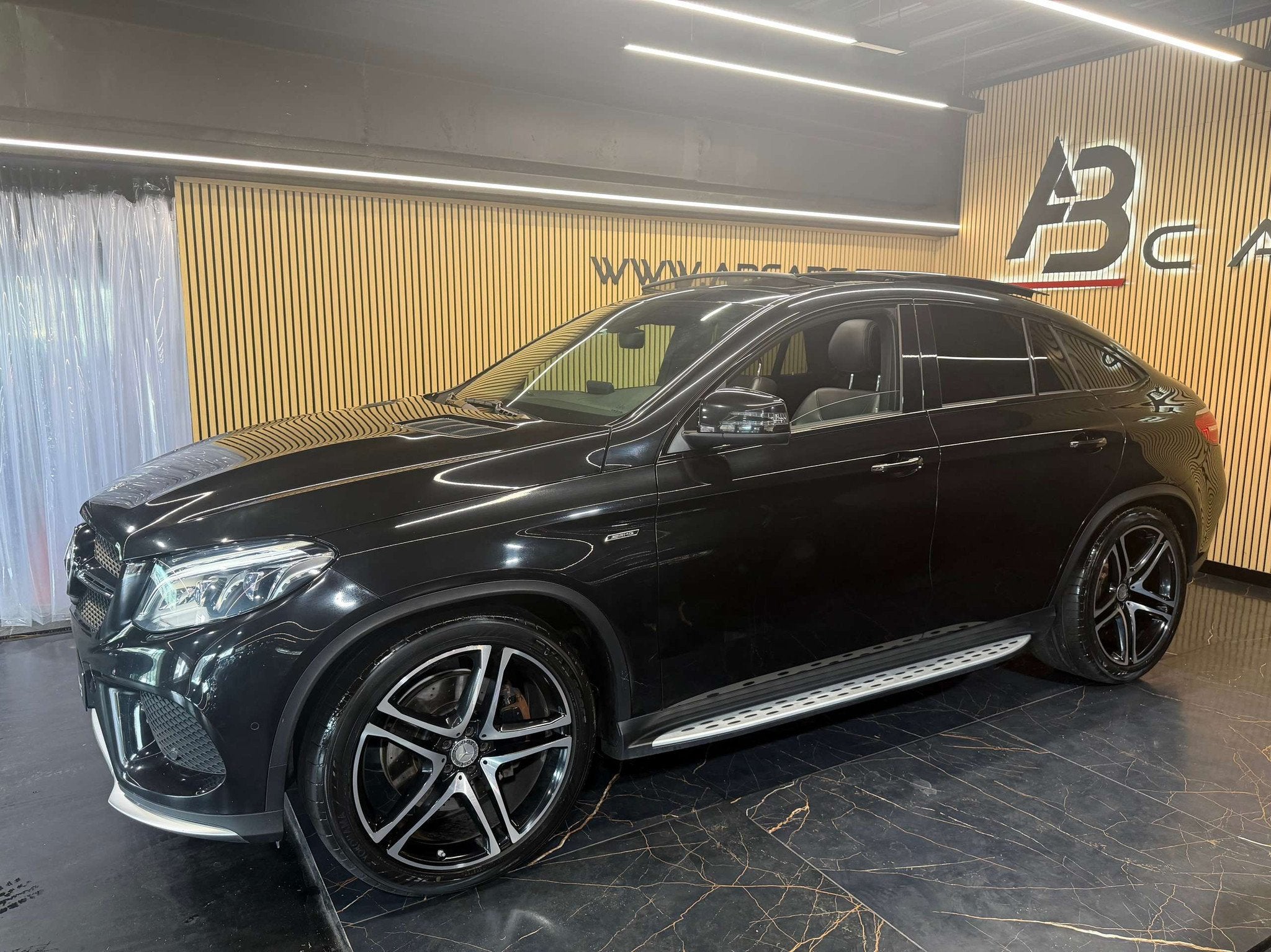 Mercedes-Benz GLE 450 AMG 4-MATIC * TOIT PANO * GARANTIE 12, Autos, Mercedes-Benz, Cuir, Achat, Euro 6, Entreprise