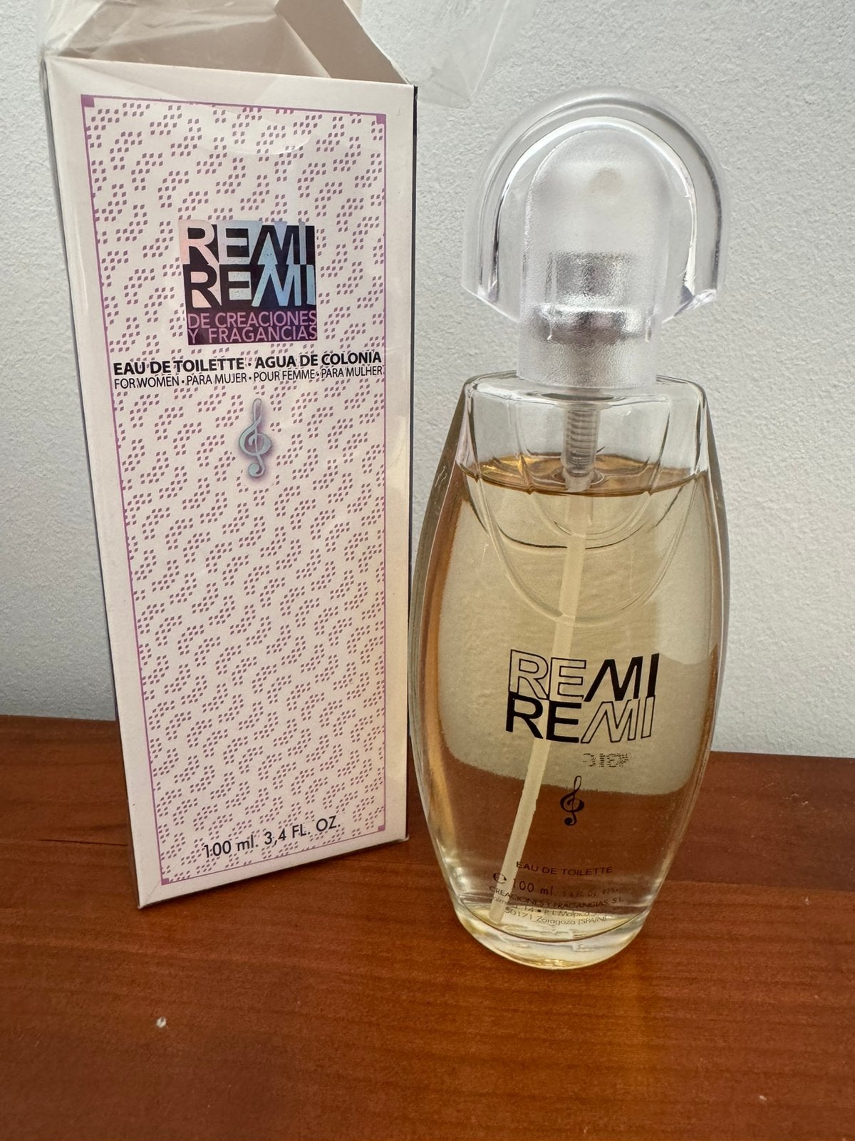 Nieuwe parfum 100ml, Bijoux, Sacs & Beauté, Beauté | Parfums, Enlèvement ou Envoi, Comme neuf