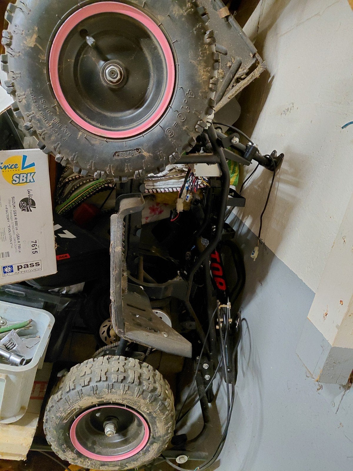 800w kinderquad (voor onderdelen), Kinderen en Baby's, Ophalen
