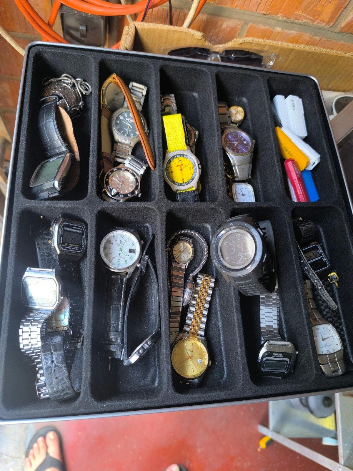 Een verzameling horloges die geïnteresseerd is om een ​​bod, Ophalen