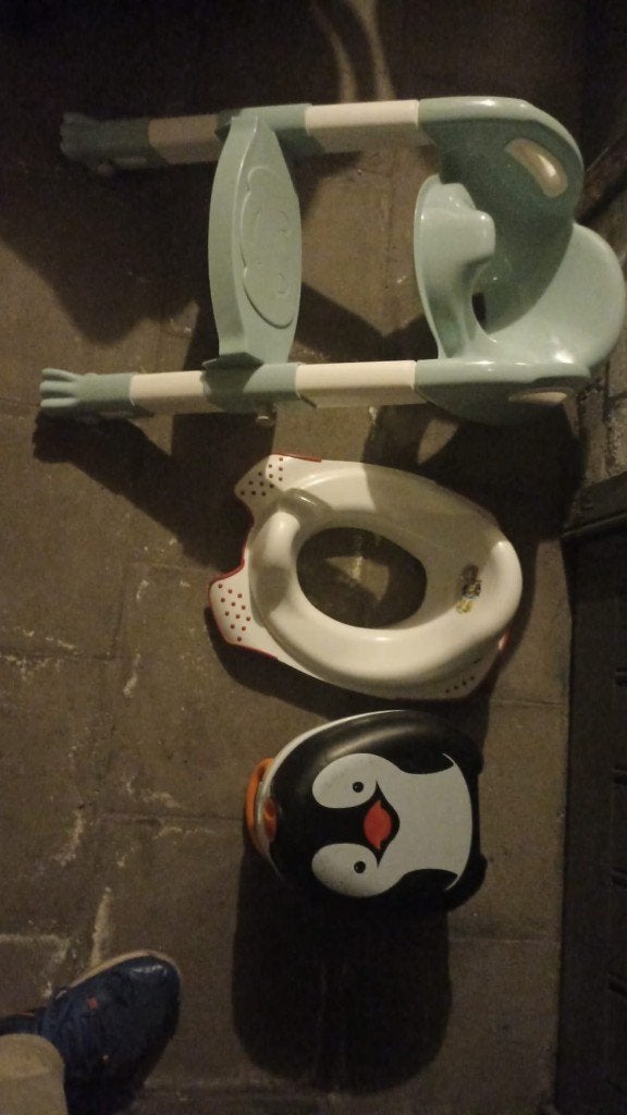 Kit  de la propreté (Réducteurs WC + Pot pingouin), Kinderen en Baby's, Ophalen, Gebruikt, Badzitje of Badring