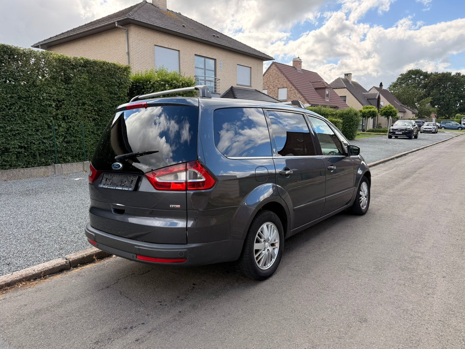 Ford Galaxy Ghia 7 zitplaatsen Export ️, Cuir, Argent ou Gris, 7 places, Boîte manuelle