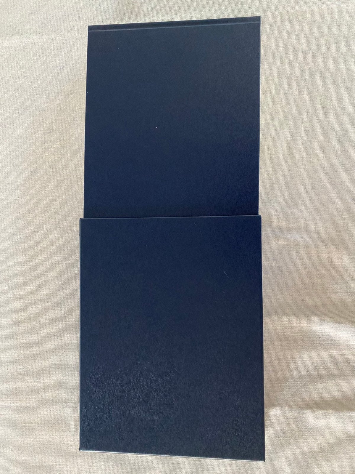 Postzegelalbum uit 1988, Antiek en Kunst, Curiosa en Brocante, Ophalen of Verzenden