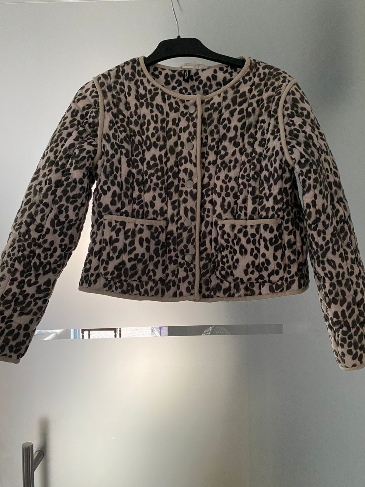 A vendre veste mi-saison, Vêtements | Femmes, Enlèvement, Comme neuf, Taille 34 (XS) ou plus petite, Manteau