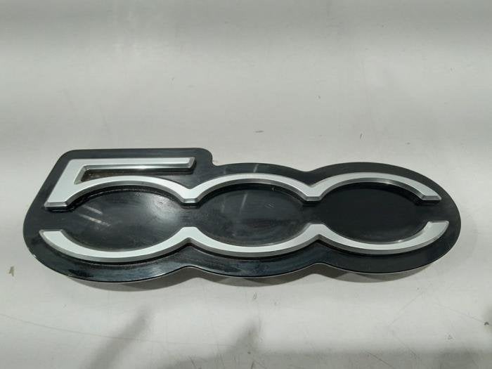 Emblème d'un Fiat 500X, -, 3 mois de garantie, Utilisé, Fiat