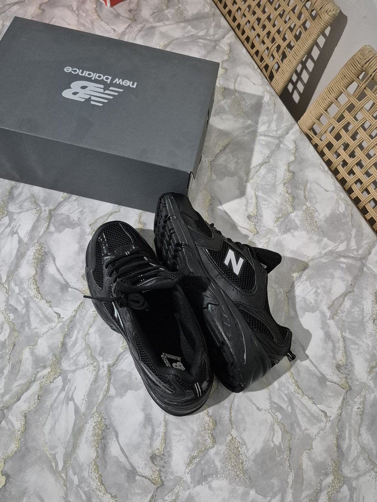 New Balance 530 Noir 45, Enlèvement ou Envoi, Comme neuf, Baskets, Noir