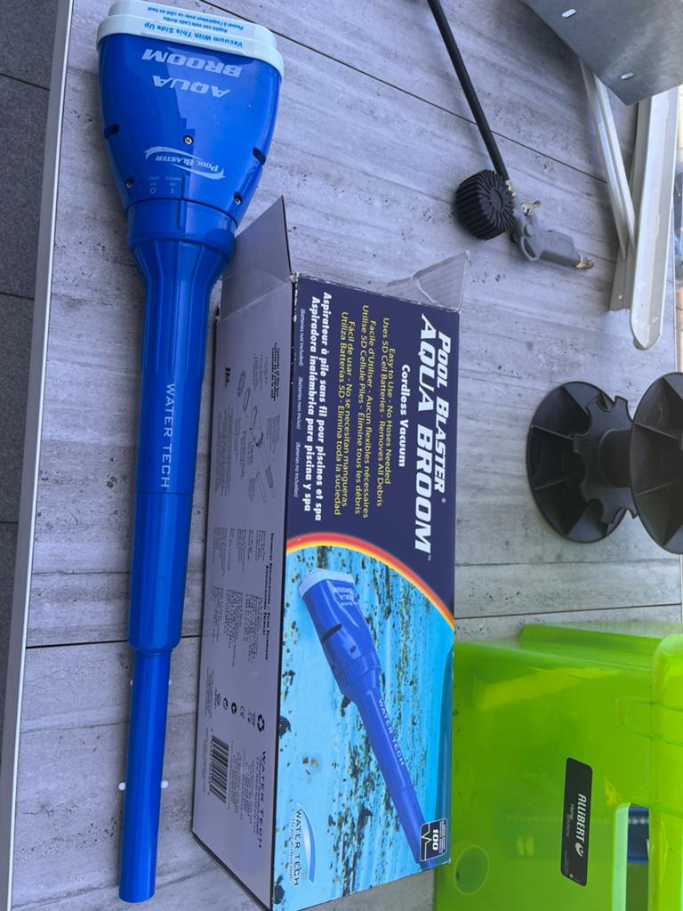 Pool Blaster Aqua Broom Compacte zwembadstofzuiger, Ophalen of Verzenden
