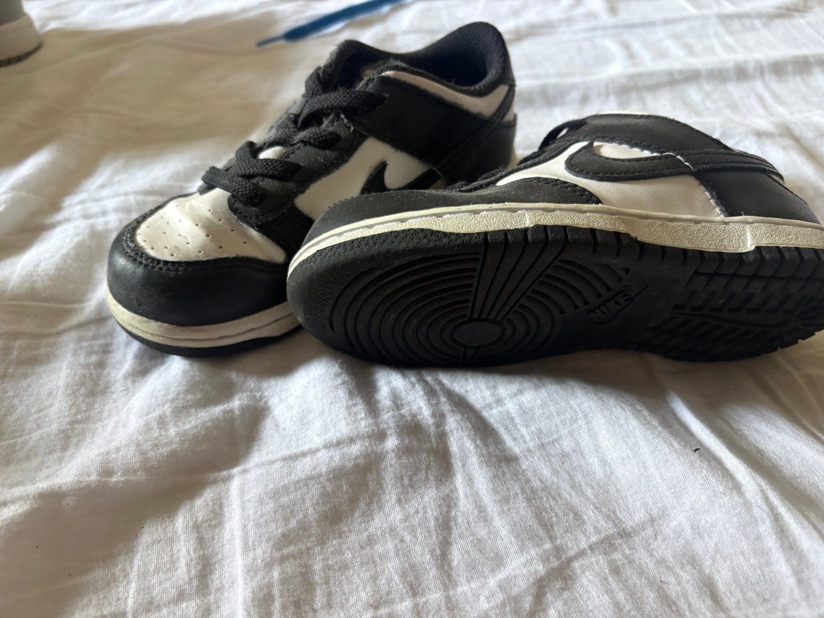 Verschillende paar schoenen nike en adidas maat 27/28, Kinderen en Baby's, Babykleding | Schoentjes en Sokjes, Ophalen, Zo goed als nieuw