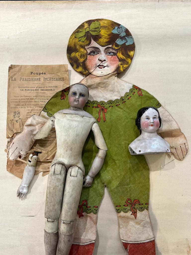 Lot de 3 poupées dis "Parisienne", "Incassable" et un buste, Enlèvement, Utilisé, Poupée